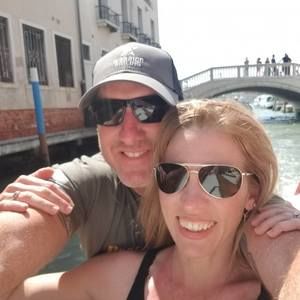 Meet your Posher, Leslie